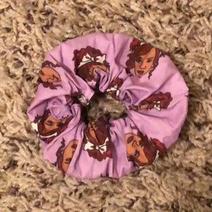 Rihanna Scrunchie